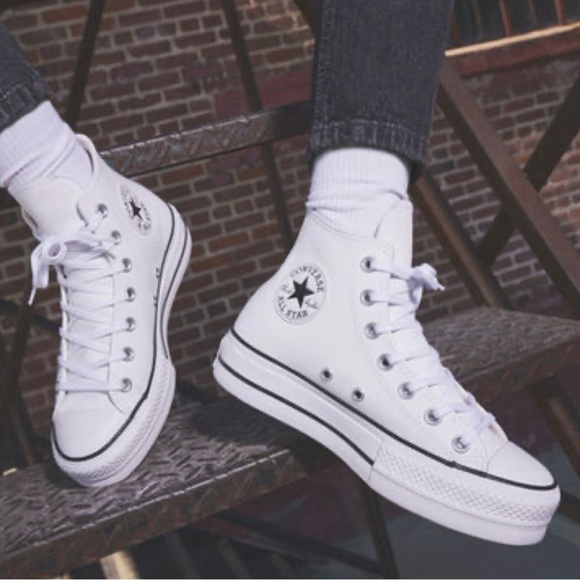*NWOT Authentic Converse Classic Leather Platform White High-Tops - Picture 1 of 5